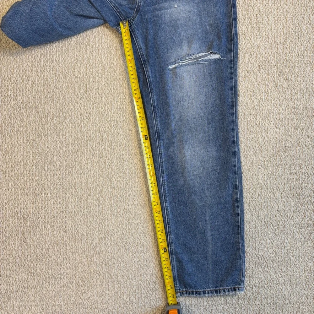 BDG Urban Outfitters Loose Straight Leg Jeans,‎ Medium Wash, Ripped, Size 30